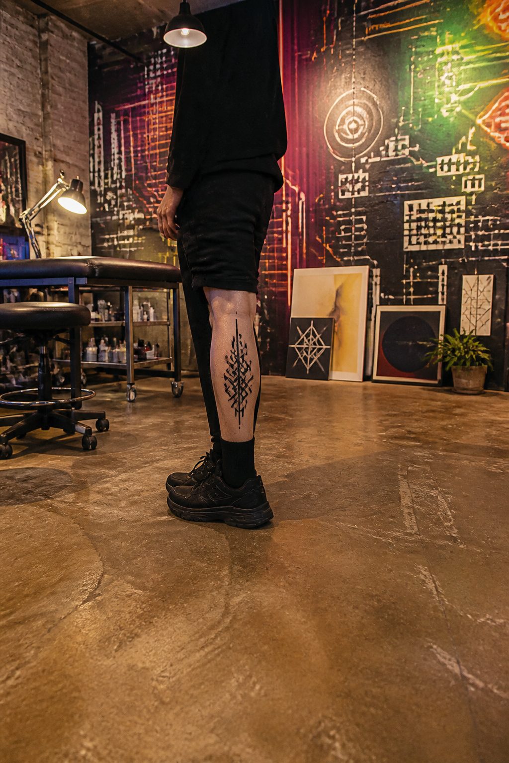 Representation of the Berlin techno and rave scene related to tattoos.